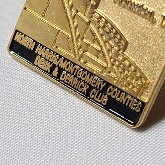 Houston TX Desk & Derrick Club Pin North Harris Montgomery Counties Gold Tone - Picture 3 of 8
